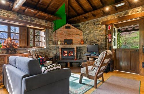 Santo Adriano House | La Casa De La Torre
