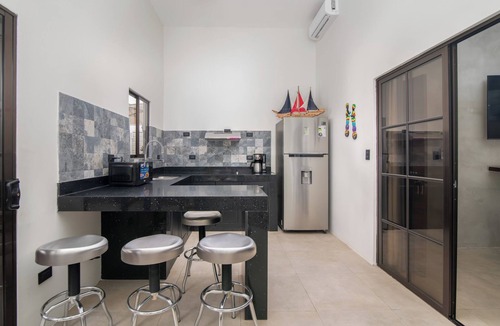 Bandera House | La Casa de Papi