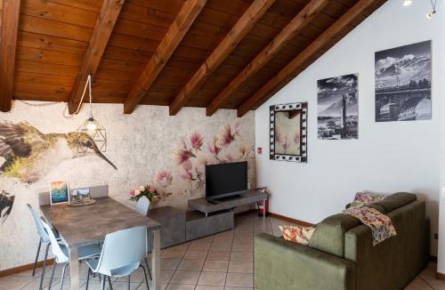 Lecco Apartment | La Casa del Colibrì