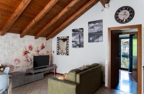 Lecco Apartment | La Casa del Colibrì