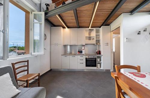 Angera Apartment | La Casa Di Lillo - Angera