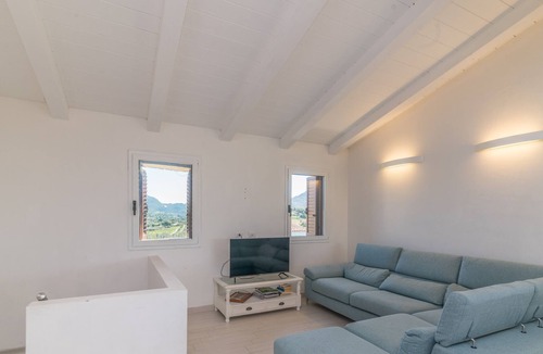 Rudalza Villa | La Casa Di Mirella 4Km From The Beach, Golfo Aranci, Italy