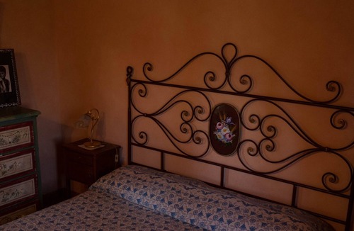 Terranuova Bracciolini House | La Casa delle Rose - Cottage overlooking the pool