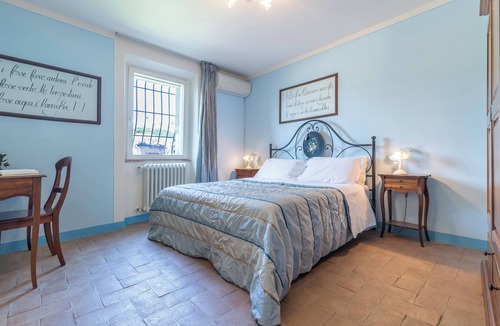 Lamporecchio Bed & Breakfast | La Casa Medioevale B&B