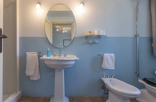 Lamporecchio Bed & Breakfast | La Casa Medioevale B&B