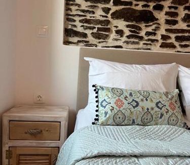 Ano Siros Apartment | La Casa Verde