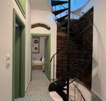 Ano Siros Apartment | La Casa Verde