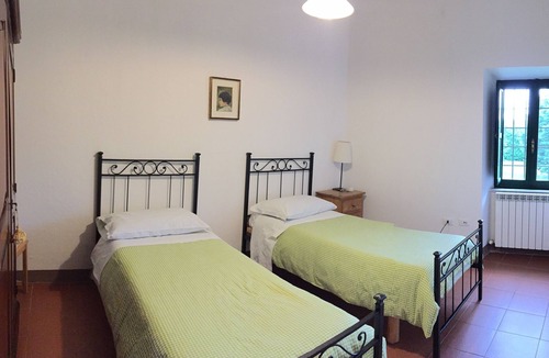 Filattiera Villa | La Casatorre di Ponticello. Casale di campagna con ampio giardino e piscina