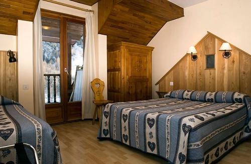 Ceillac Hotel | La Cascade
