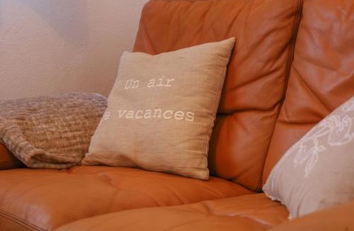 Saint-Vulbas Apartment | La Case de Jade