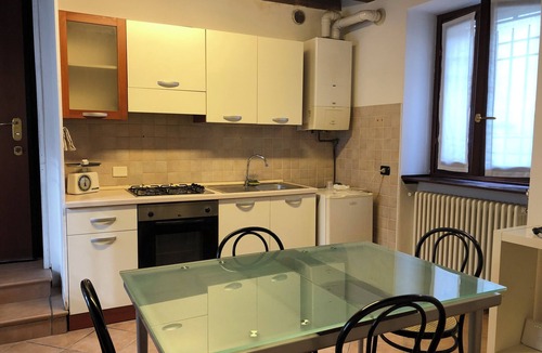 Capriate San Gervasio Apartment | La Casetta della felicità, comfort between Milan and Bergamo, 1 km from Leolandia