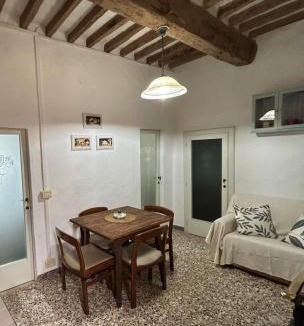 Chiusdino Apartment | La Casetta di Nonno Mario