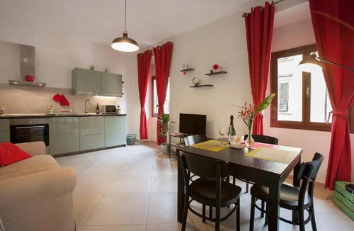 San Frediano Apartment | La casetta dipinta 2.0