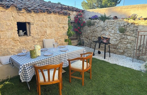 Patones House | La Casita de Patones. Sustainable rural house with garden and BBQ