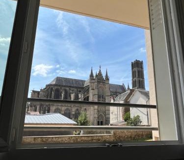 Limoges Apartment | La Cathédrale