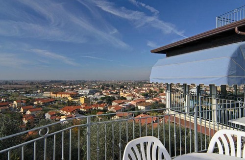 Massarosa Hotel | La Chandelle