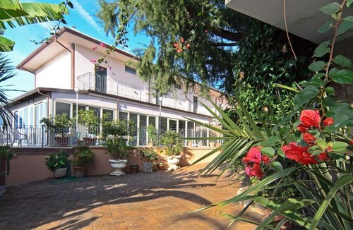 Massarosa Hotel | La Chandelle