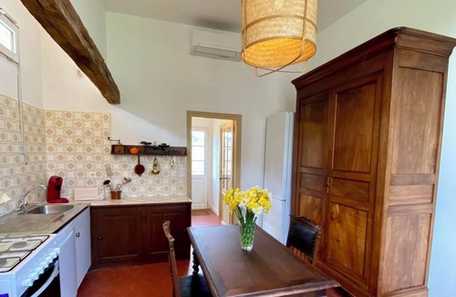 Saint-Jean-d'Eyraud House | La chartreuse de Caville, swimming pool & nature