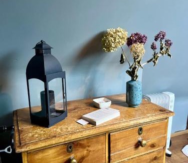 Saint-Aubin-de-Scellon House | La Charterie