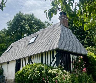 Saint-Aubin-de-Scellon House | La Charterie