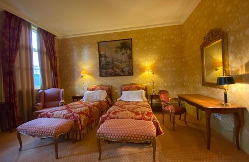 Gosnay Hotel | La Chartreuse Du Val Saint Esprit