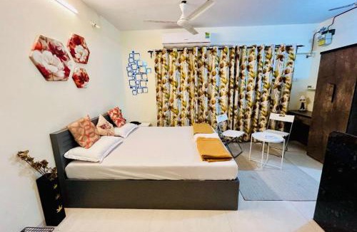 Kandivali East Apartment | La Cherry Studio Service Apartment