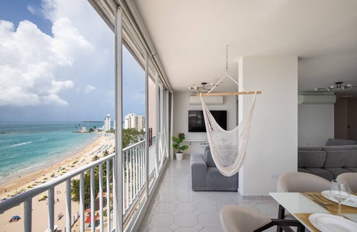 Isla Verde Apartment | La Cima PH 4BD Isla Verde Beach 1M$ View Sleeps 10
