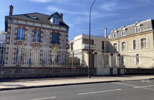 Saint-Germain-en-Laye Apartment | La Clé D'astrid