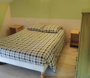 Saint-Just-en-Bas House | La Claire Fontaine