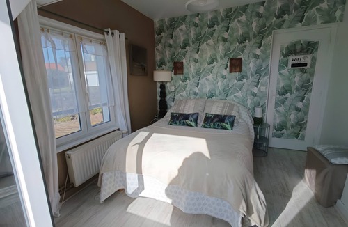 Ambleteuse Bed & Breakfast | La Coccinelle Des Caps – Suite: Sea View, Shared Terrace & Wi-Fi