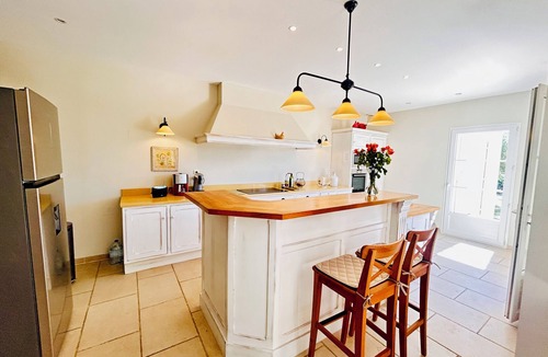 Flaux House | La Colline Villa with Heated Pool