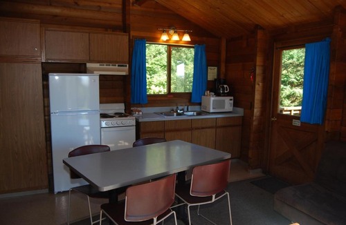 La Conner Resort | La Conner Camping Resort Cabin 8