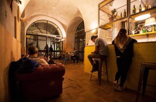 Materdei Hostel | La Controra Hostel Naples