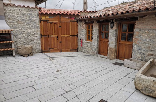 Debodes House | La Corrolada de Ana: Rural House for 10 PAX