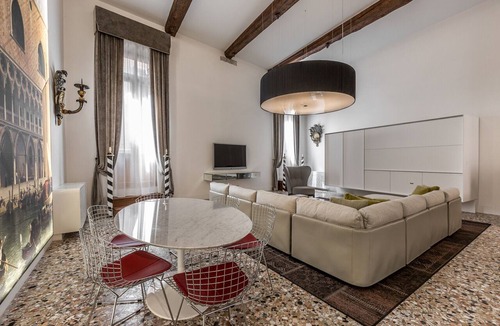 San Marco Apartment | La Corte dei Cuoridoro 2 Canal View
