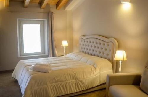 Gavardo Bed & Breakfast | La Corte dell'Elmo B&B