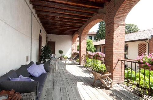 Olgiate Comasco Bed & Breakfast | La Corte e l'Uva