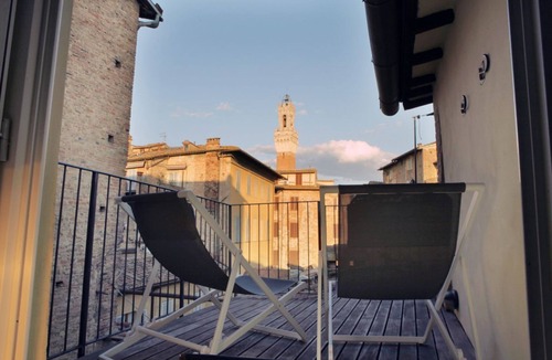 Siena Historical Center Apartment | LA COSTARELLA - very central with unique terrace