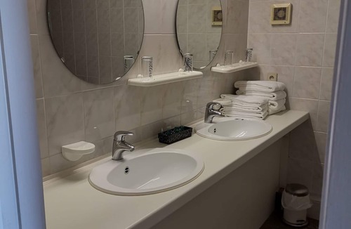 Philippeville Hotel | La Cote d'Or