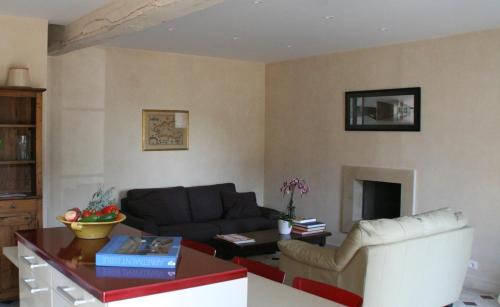 La Chapelle-sur-Oreuse House | la cour d'eloyse