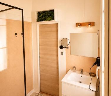Cormeilles House | La Cour Du Puits, Chambre Darjeeling