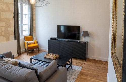 Saint Seurin - Fondaudege Apartment | La Course - Beau Duplex 2 ch et 2 sdb Près du Jardin Public