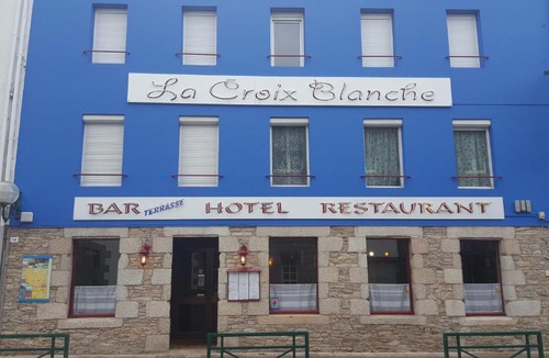 Pluvigner Hotel | La Croix Blanche