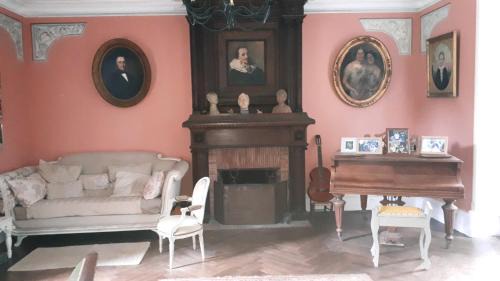 La Courade Bed & Breakfast | La Cure du Maine Charles