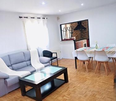 Hornillos de Eresma House | La Dama Boba