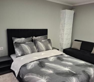 Calafat House | La DeDe