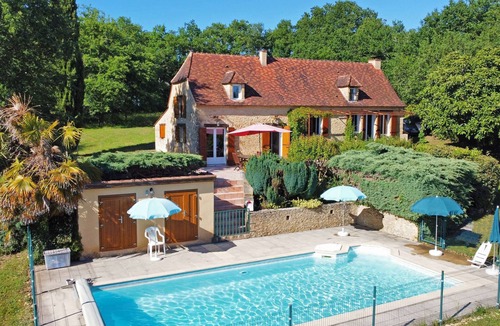 Saint-Chamassy House | La demeure fleurie, private swimming pool