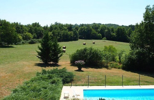 Saint-Chamassy House | La demeure fleurie, private swimming pool