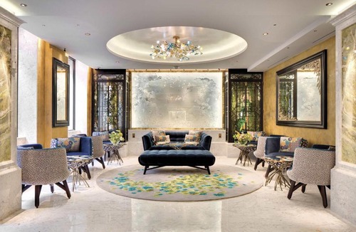 Champs-Elysees Hotel | La Demeure Montaigne