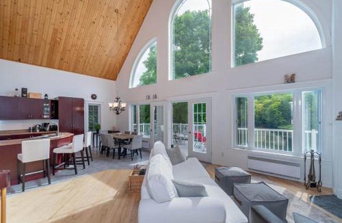 Saint-Mathieu-du-Parc Ski Chalet | La Dolce Vita